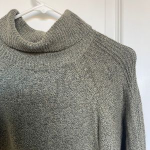 A NEW DAY Turtleneck Sweater Green
